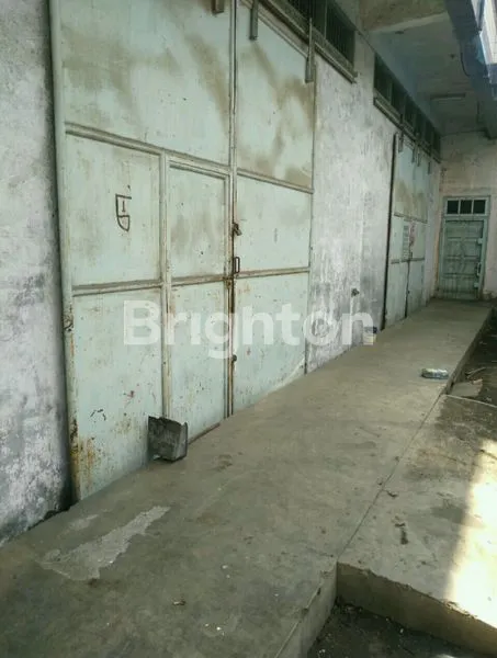 image GEDUNG YG SANGAT LUAS ( 2 RUKO MEGAH , 2 GUDANG + 6 KIOS UNTUK JUALAN  ) DI JALAN BESAR LETDA SUJONO - MEDAN (6)