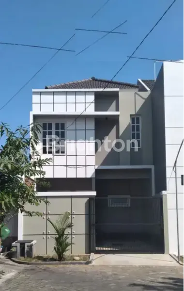 image RUMAH MINIMALIS 2 LANTAI 3 KAVLING DEKAT UBAYA TENGGILIS  (1)