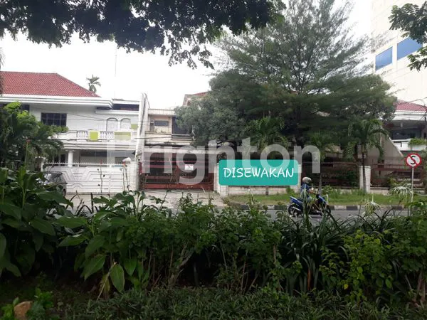 image *RUMAH 2 LANTAI DI IR SOEKARNO NOL JALAN RAYA* (2)