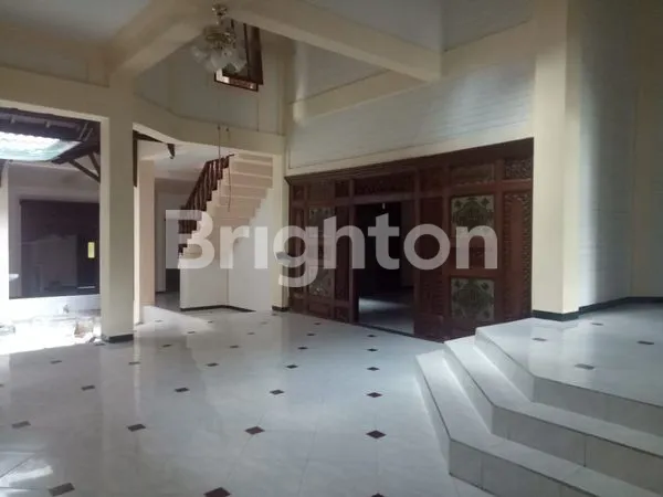 image RUMAH BAGUS DAN MEWAH DI MOJOKERTO  (5)