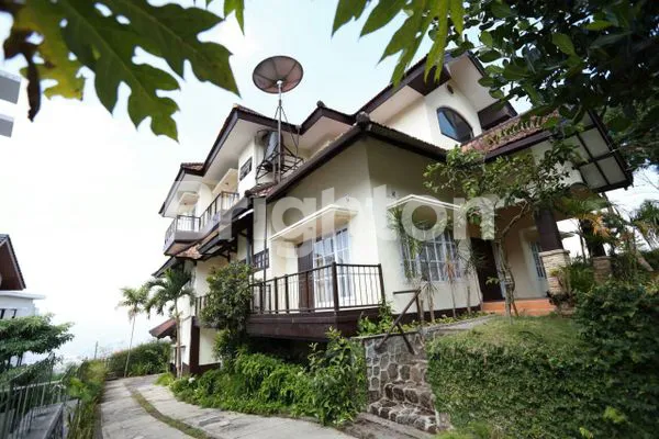 image FULL FURNISHED VILLA PANDERMAN BATU (1)