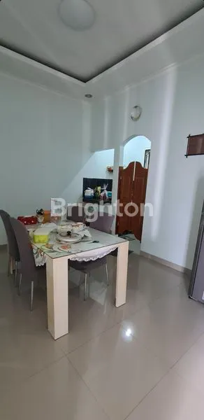 image RUMAH MEWAH TENGAH KOTA (2)