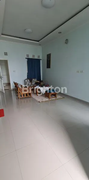 image RUMAH MEWAH TENGAH KOTA (6)