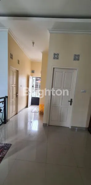 image RUMAH MEWAH TENGAH KOTA (7)