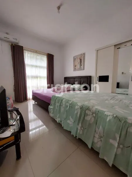 image RUMAH CANTIK 2 LANTAI IDAMAN KELUARGA SANGAT NYAMAN SIAP HUNI (7)