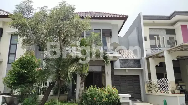 image RUMAH 2 LANTAI MINIMALIS DEKAT CLUB HOUSE ROYAL RESIDENCE (1)