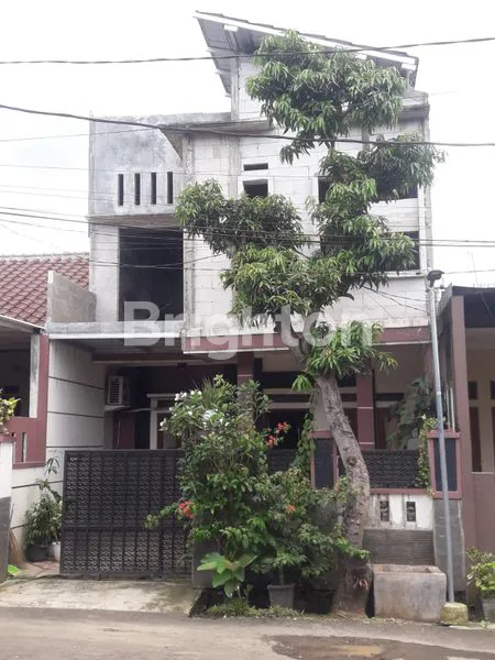 image RUMAH BERLOKASI STRATEGIS DI KOMPLEK TAMAN KENARI CILUAR  (1)