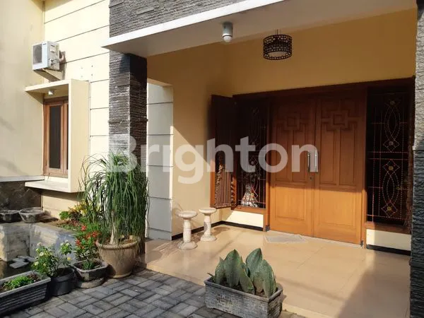 image RUMAH TENGAH KOTA, NYAMAN, KEMANA" DEKAT DENGAN BERBAGAI MALL, RS, PINTU TOLL (1)