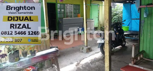 image RUMAH DI TEPI JALAN BESAR UTAMA (1)