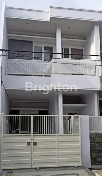 image MINIMALIS 2 LANTAI SUTOREJO STRATEGIS KE UNAIR, MULYOSARI, DHARMAHUSADA (1)