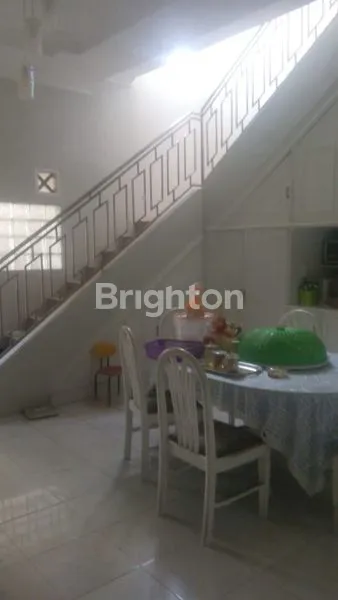 image RUMAH 2LANTAI SIAP HUNI GAYUNGSARI (7)