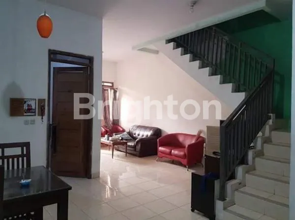 image RUMAH DI DAERAH CEMPAKA PUTIH (3)