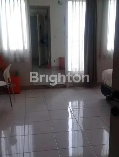 image APARTEMEN UC BERKELEY U (5)