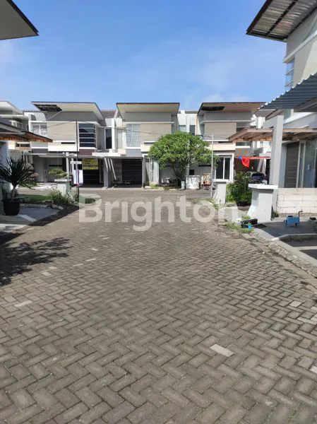 image THE ROYAL PARK RESIDENCE GUNUNG ANYAR SURABAYA  (1)