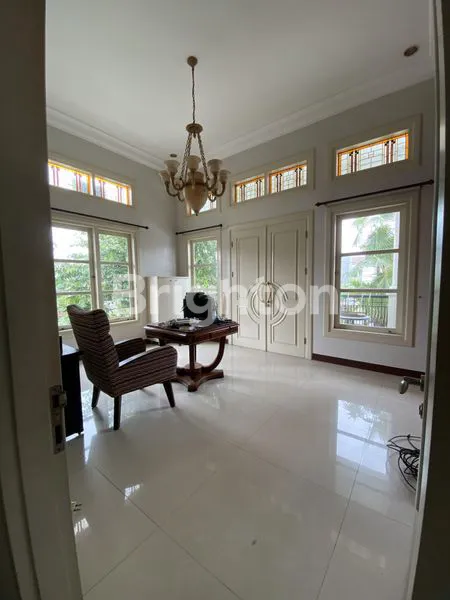 image RUMAH LANGKA KAWASAN ELITE DI MANYAR KERTOARJO SURABAYA TIMUR DEKAT BONNET, BONCAFE, HSBC (2)