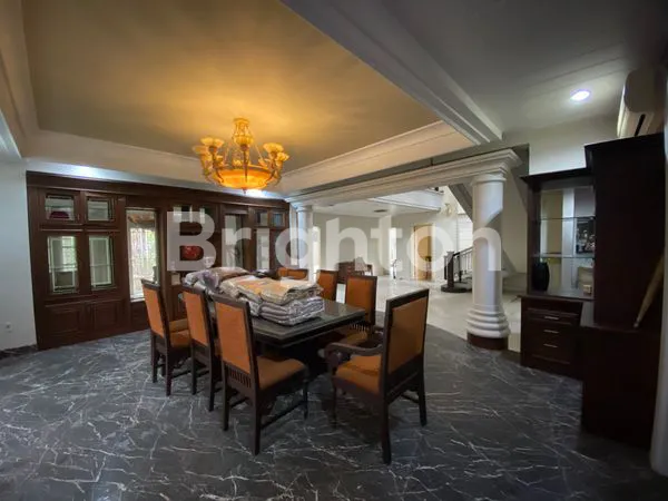 image RUMAH LANGKA KAWASAN ELITE DI MANYAR KERTOARJO SURABAYA TIMUR DEKAT BONNET, BONCAFE, HSBC (7)