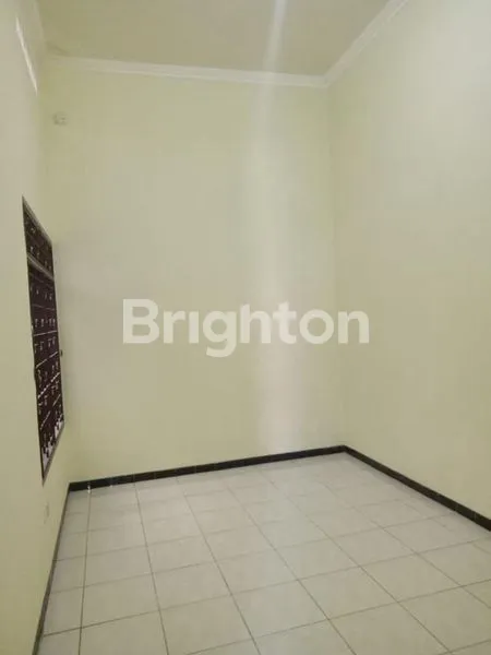 image RUMAH KLAMPIS SEMOLO TIMUR (2)