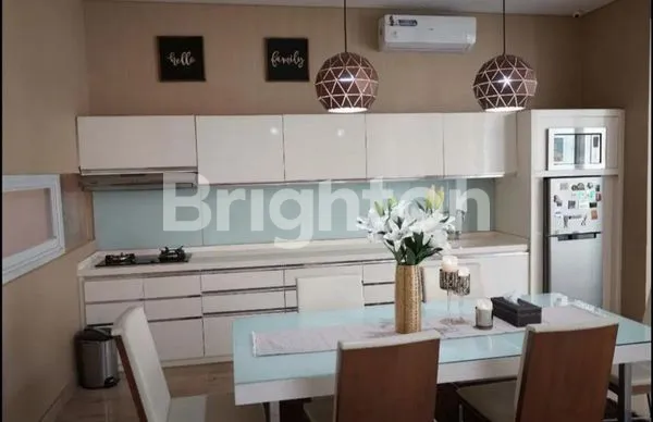 image RUMAH CANTIK DI LENGKAPI KOLAM RENANG FULL FURNISHED DI JAKARTA TIMUR (2)