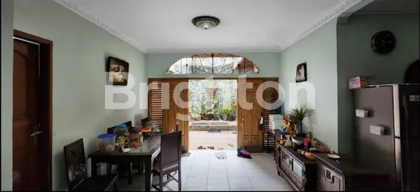 image RUMAH BAGUS 2 LANTAI DENGAN 3 AKSES TOLL DI BEKASI (2)