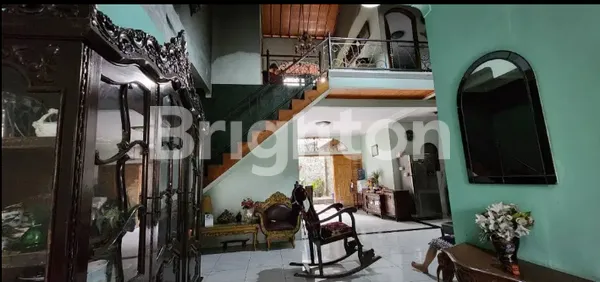 image RUMAH BAGUS 2 LANTAI DENGAN 3 AKSES TOLL DI BEKASI (3)