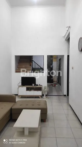 image RUMAH 2 LANTAI SIAP HUNI (1)