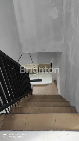 image RUMAH 2 LANTAI SIAP HUNI (3)