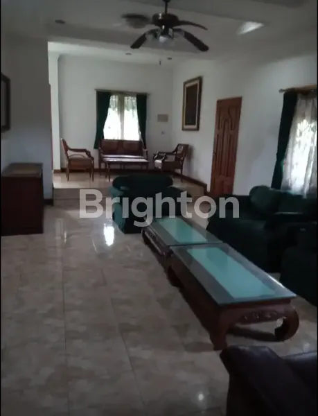 image RUMAH MEWAH AMAN DAN NYAMAN DI PONDOK GEDE BEKASI (3)