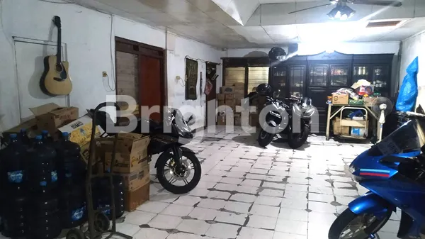 image RUMAH LEBAR MUKA LUAS MUAT BEBERAPA KIOS + KOST 10 KAMAR TANJUNG DUREN (5)