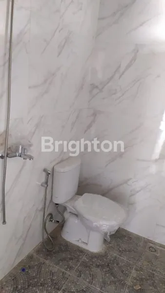 image [RUMAH BARU] RUMAH MODERN MEWAH COLOMADU (4)