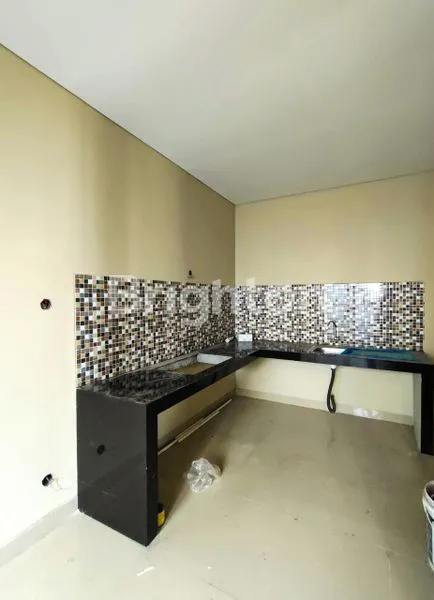 image [RUMAH BARU] RUMAH MODERN MEWAH COLOMADU (3)