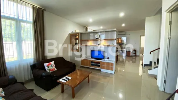 image RUMAH HOOK FULL FURNISHED DI THE PEAK CITRAGARDEN MALANG (3)