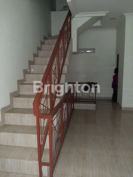 image RUKO SIAP HUNI DAN STRATEGIS PINGGIR JALAN (2)