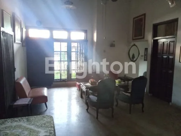 image RUMAH HOOK 2 LANTAI DI NGAGEL JAYA TENGAH, DEKAT TOKO BUKU URANUS, DEKAT BILKA, DEKAT STTS (5)