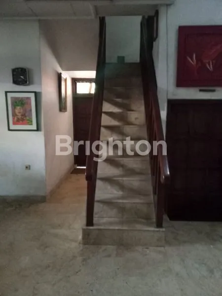 image RUMAH HOOK 2 LANTAI DI NGAGEL JAYA TENGAH, DEKAT TOKO BUKU URANUS, DEKAT BILKA, DEKAT STTS (3)