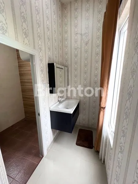 image RUMAH BARU TOWNHOUSE MINIMALIS MEWAH DAN STRATEGIS DI TENGAH KOTA (7)