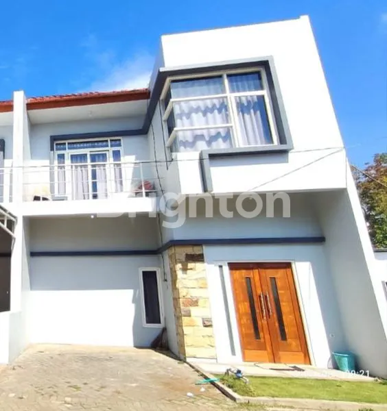 image RUMAH / VILLA 2 LANTAI BATU MALANG (1)