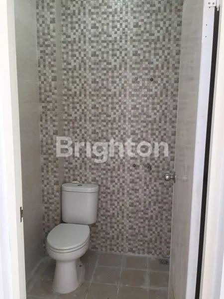 image RUMAH 2 LANTAI SIAP HUNI KOTA MANDIRI TANJUNG BUNGA (7)