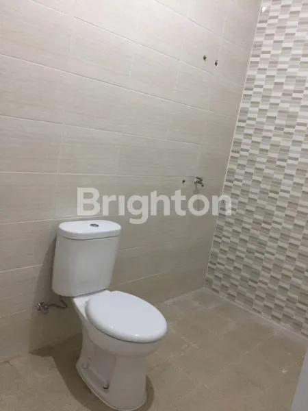 image RUMAH 2 LANTAI SIAP HUNI KOTA MANDIRI TANJUNG BUNGA (5)