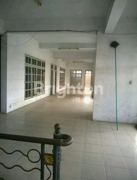 image GEDUNG YG SANGAT LUAS ( 2 RUKO MEGAH , 2 GUDANG + 6 KIOS UNTUK JUALAN  ) DI JALAN BESAR LETDA SUJONO - MEDAN (8)