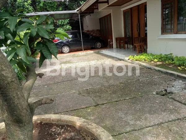 image DI JUAL RUMAH DI JAKARTA SELATAN (7)