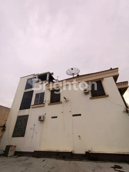 image RUMAH MEWAH PABELAN (4)