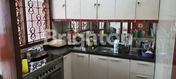 image RUMAH LUAS 1 LANTAI DEKAT DENGAN PUSAT KOTA DAN KAMPUS WM DI BLAMBANGAN (4)