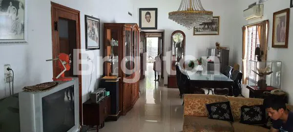 image RUMAH LUAS 1 LANTAI DEKAT DENGAN PUSAT KOTA DAN KAMPUS WM DI BLAMBANGAN (6)