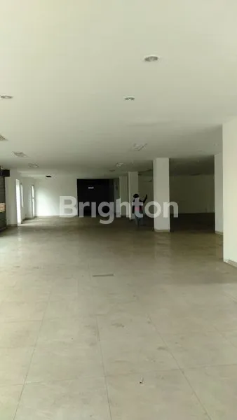 GEDUNG LANTAI 4 DI CIEURENDEU