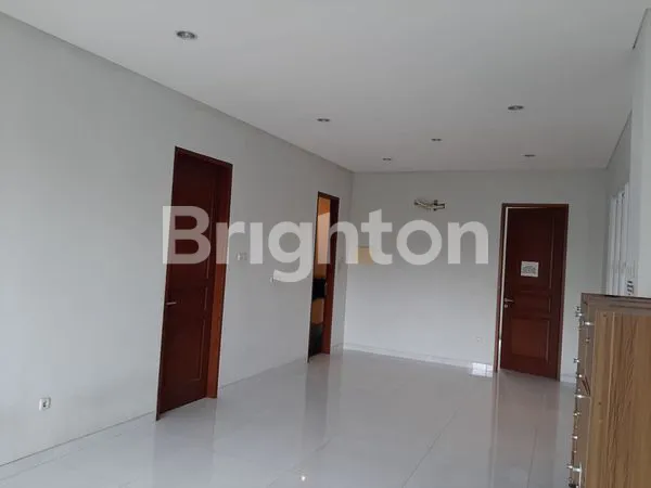 image RUMAH 2LT DI METRO PERMATA JAKARTA BARAT (2)
