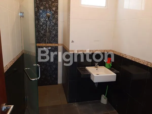 image RUMAH 2LT DI METRO PERMATA JAKARTA BARAT (3)