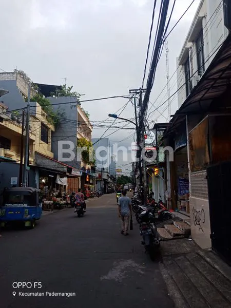 image RUKO PADEMANGAN DEKAT MANGGA DUA SQUARE JAKARTA UTARA (2)