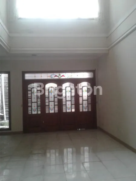 image PANTAI MENTARI JALAN UTAMA (3)