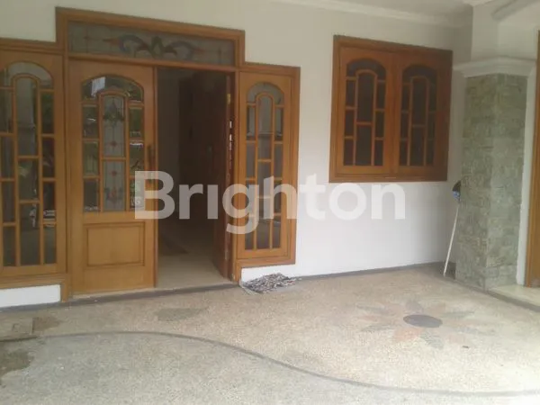 image PANTAI MENTARI JALAN UTAMA (6)