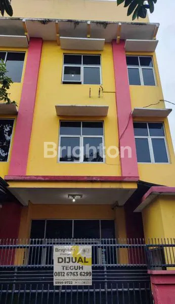 image RUKO 3 LANTAI SIAP PAKAI DEKET JALAN RAYA DI KARAWACI TANGERANG (1)